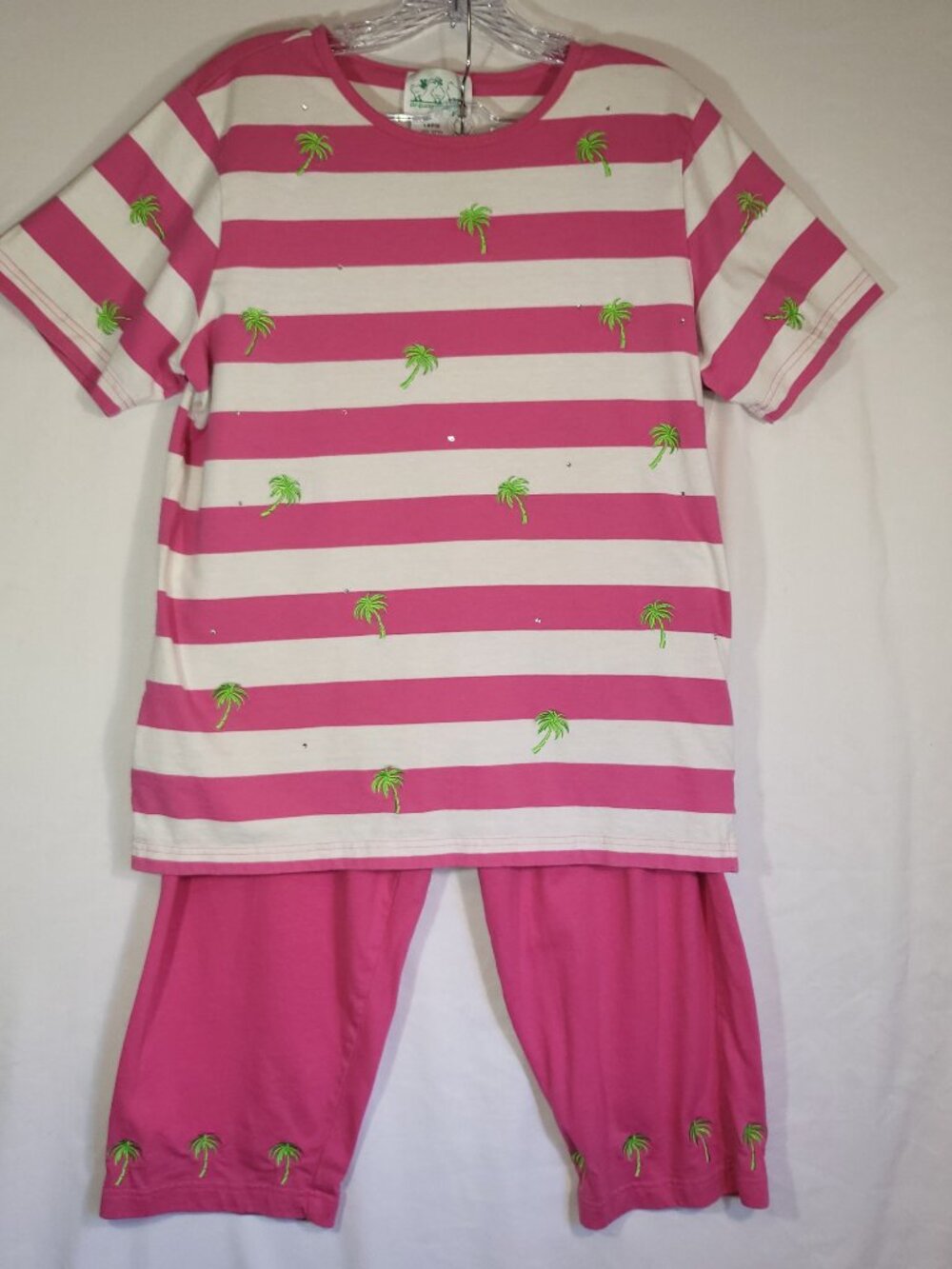 The Quacker Factory Vintage 2 pc Top & Capri Size Large Pink/White Palm Trees